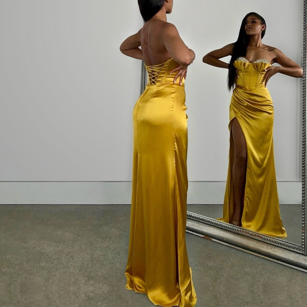 Alglist Gold Pleated Corset Prom Gown NWT - Picture 3 of 5